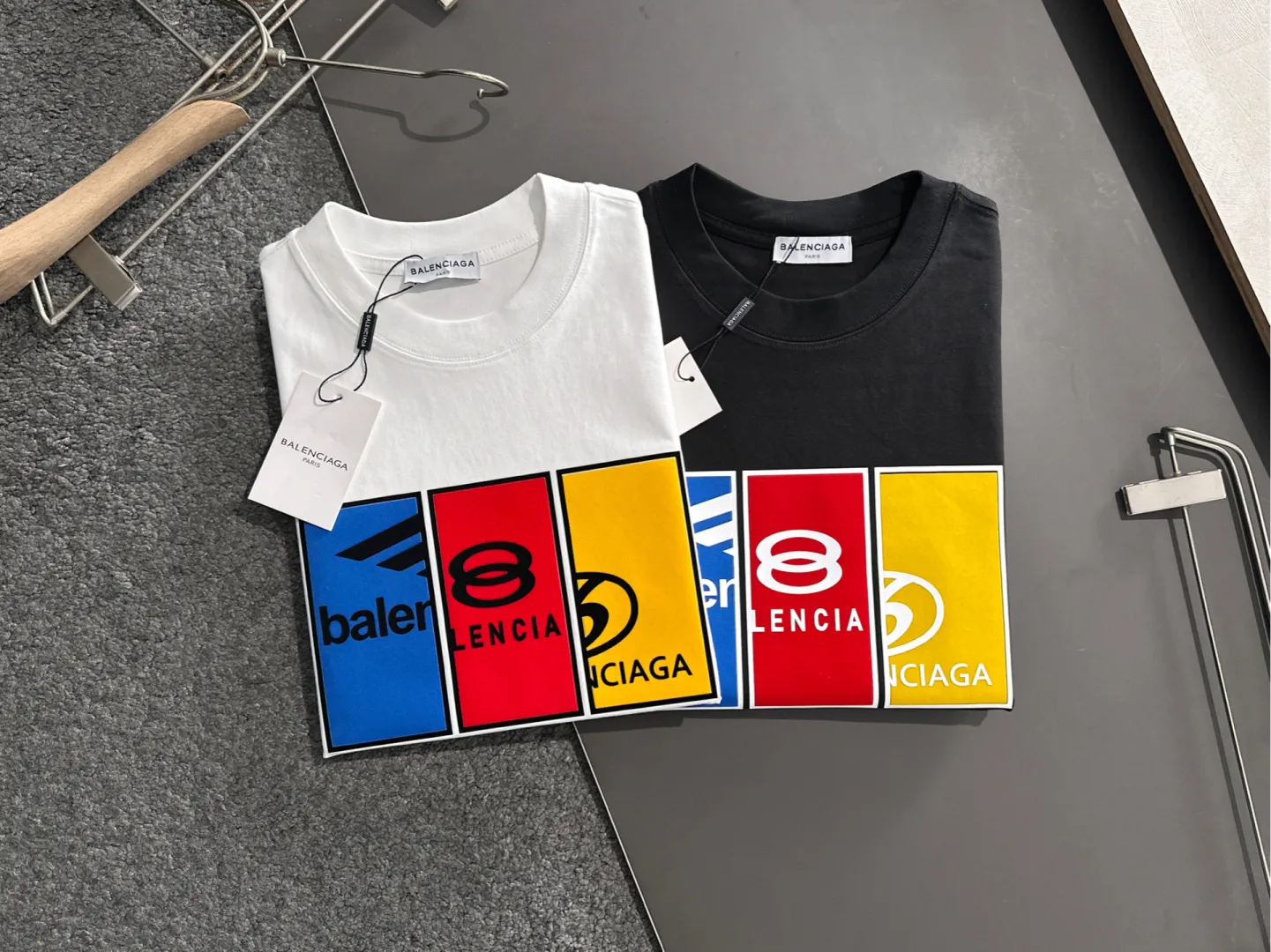 BAL 2025SS New Arrival T ， ， ！ ， ，Classic logo ， ， Sizes M-XXXL